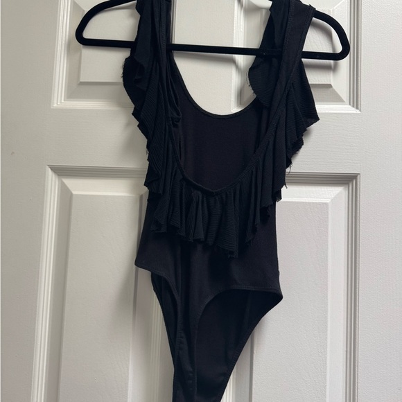 Black Ruffled Bodysuit - Picture 2 of 4
